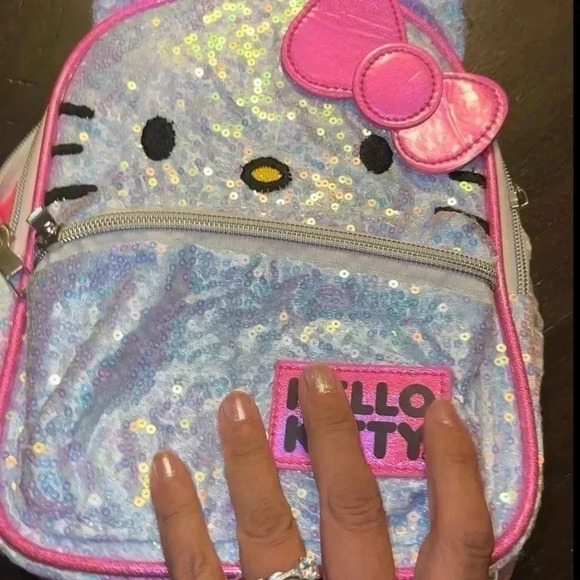 Adorable Hello Kitty Mini Backpack - Perfect for Everyday Use! 8in x 10in - Picture 4 of 5